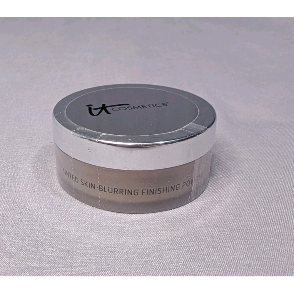 IT Cosmetics Bye Bye Pores Finishing‎ Powder Medium Tinted Sealed 2.7g
